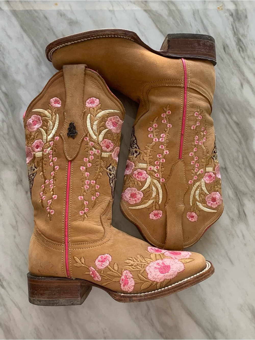 El malcreado Tan Leather Lace-Up Women's Boots with Pink Floral Embroidery